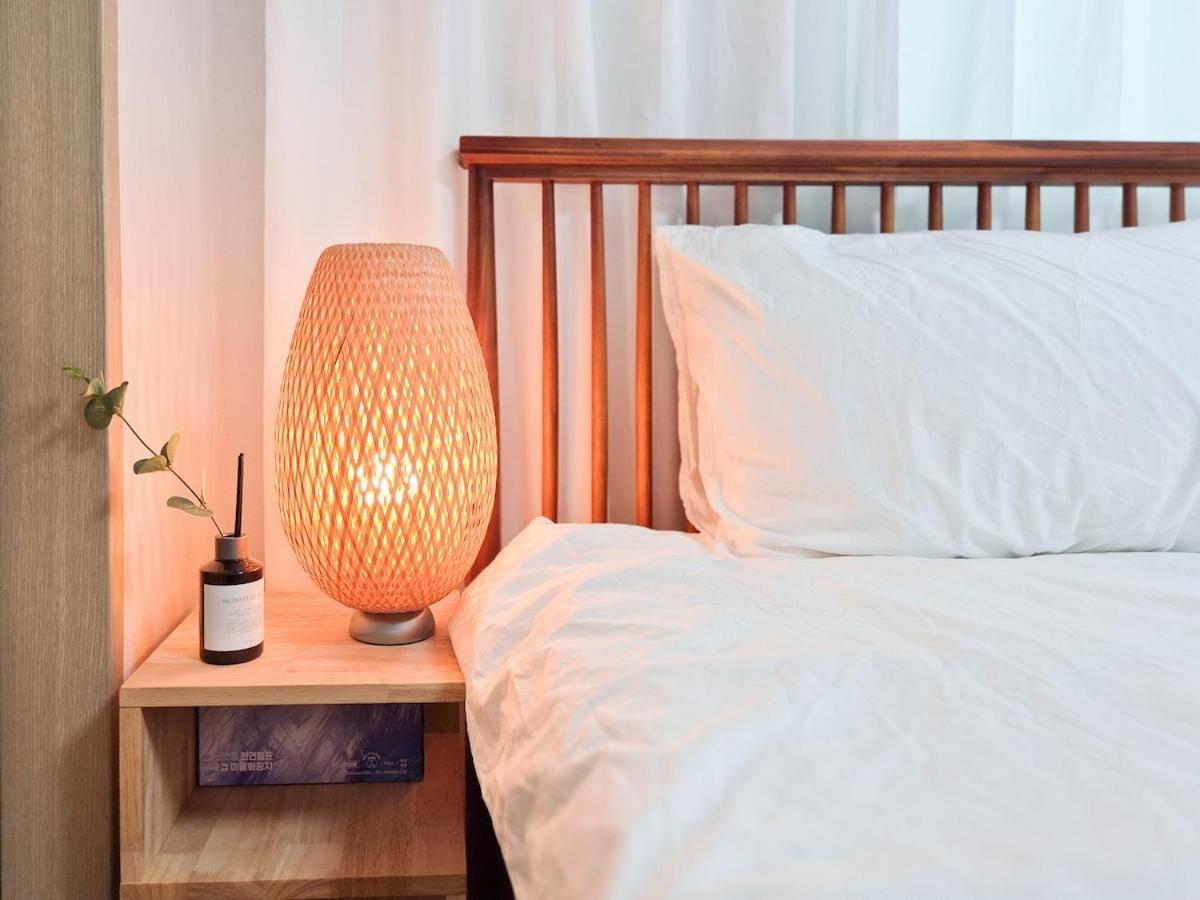 Apartment Stayjin Kachisanstation Gimpo Airportincheon Airport Yeouido Hongdae Gocheok Dome Up To 9people 4 Beds