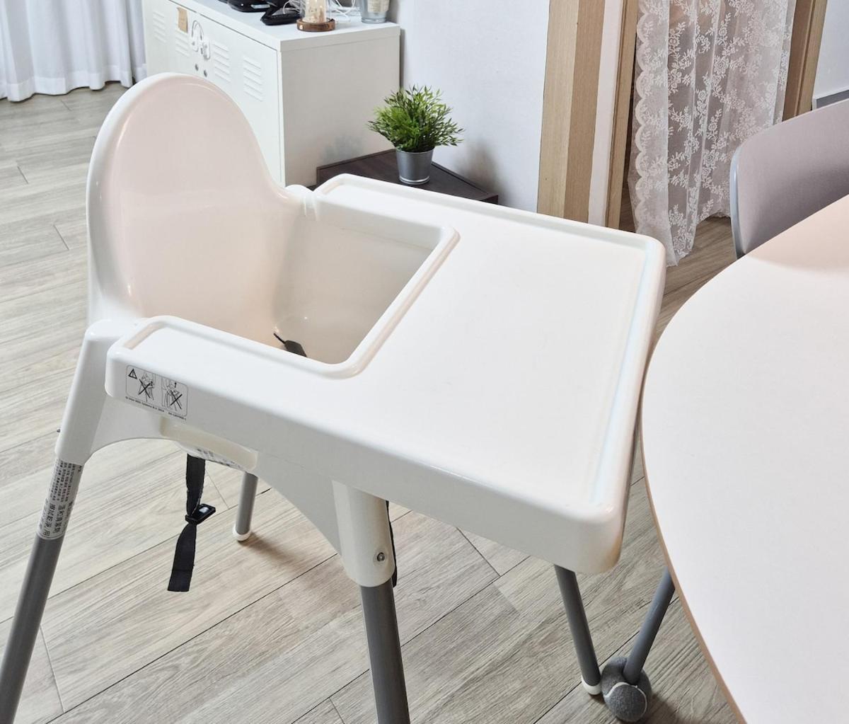 Stayjin Kachisanstation Gimpo Airportincheon Airport Yeouido Hongdae Gocheok Dome Up To 9people 4 Beds Apartment